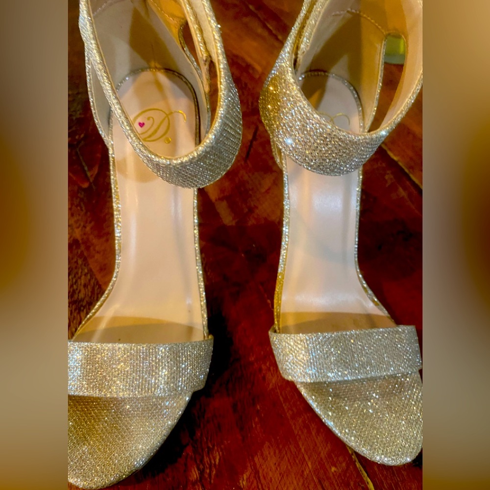 Gold Sparkle Strappy Heels Size 8 Let’s Go Out!